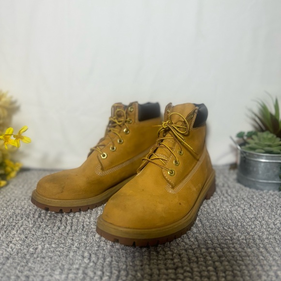 Timberland Boots - Picture 2 of 5